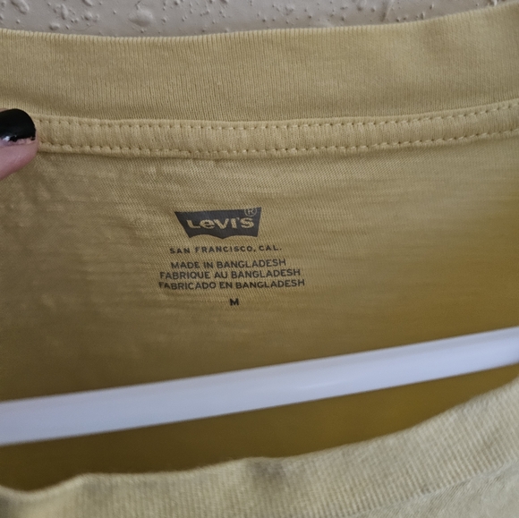 Levi's Floral Yellow Crop Top - Picture 2 of 4